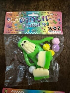 Pinch Family Green Taba squishy